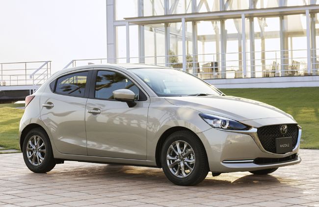 マツダ2がマイナーチェンジ。合わせて特別仕様車「サンリット